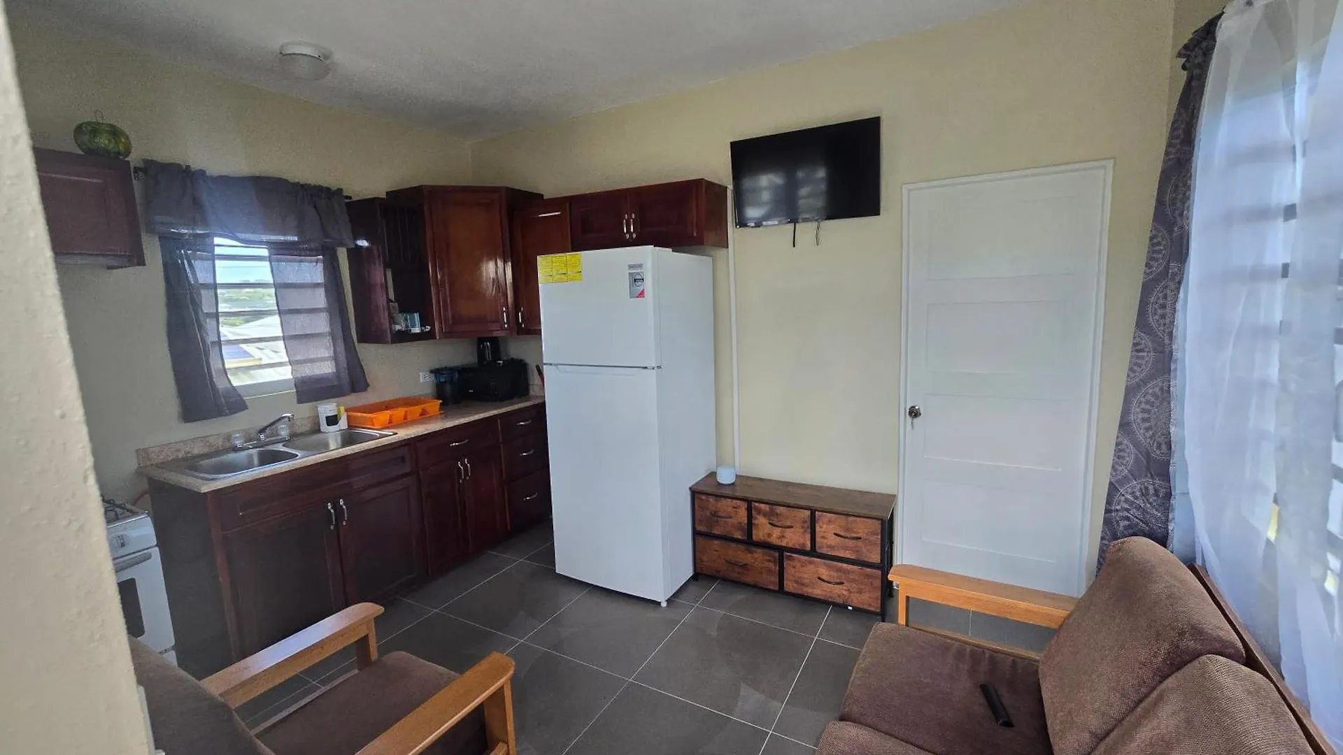 Tiny Bliss Apartments Potters Village 0*,  Antigua und Barbuda